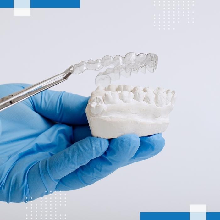 Services Invisalign (Invisible Aligners) 2